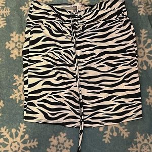 Zebra print skirt. Blue blush LA